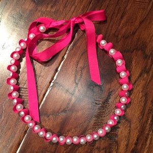 Pretty girls pink & pearl necklace